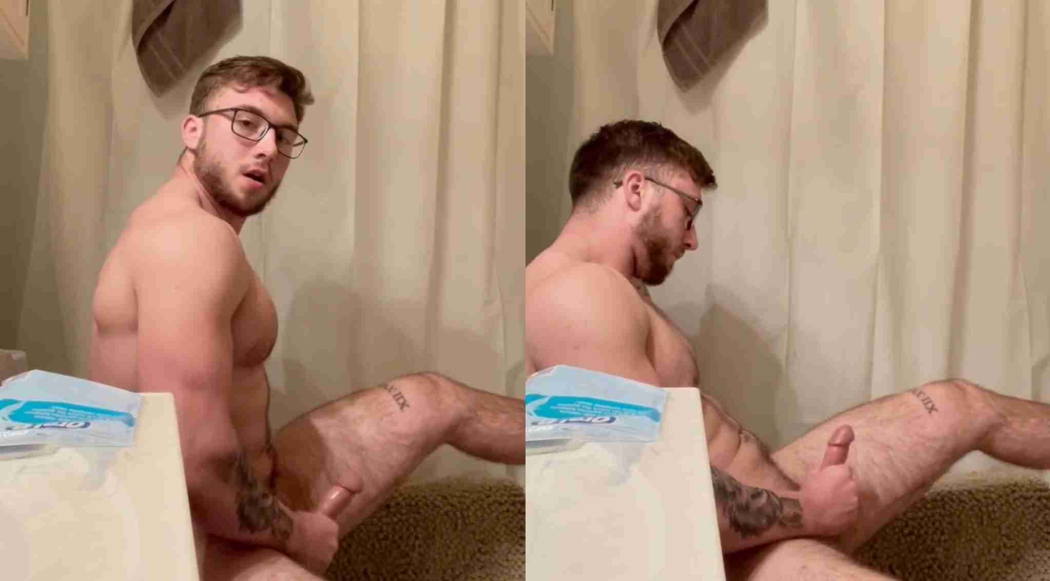 TikTok Hottie Garett Nolan Jerking Off