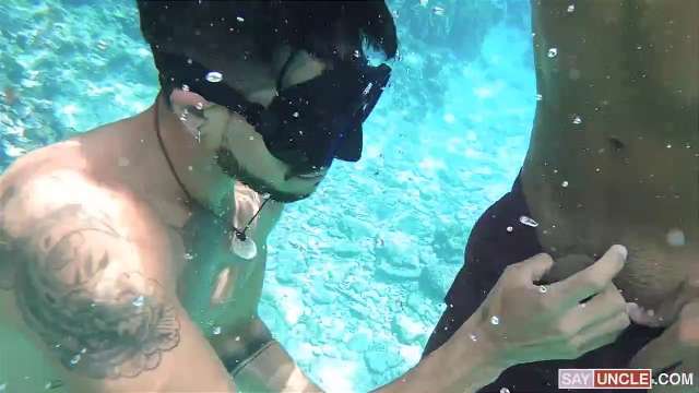LatinLeche – Numero 192: Snorkeling Turned Naughty – Benjamin and Damian