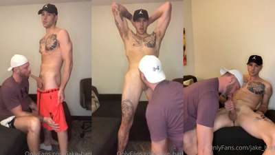 OnlyFans – Gunnar Joseph swallowing Jake Hart’s 10 inch dick